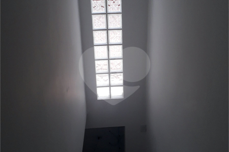 Sobrado à venda com 4 quartos, sendo 1 suíte, em Tremembé, São Paulo, SP