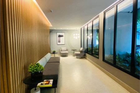 Apartamento à venda com 2 quartos, sendo 1 suíte, em Moema, São Paulo, SP