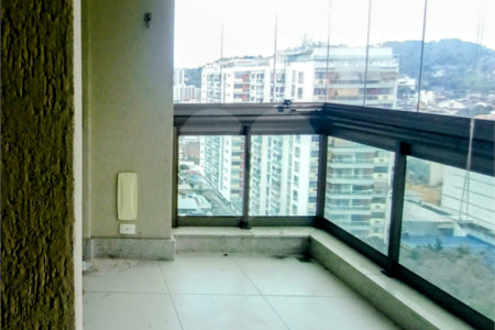 Apartamento para alugar com 3 quartos, sendo 1 suíte, em Rio Comprido, Rio de Janeiro, RJ