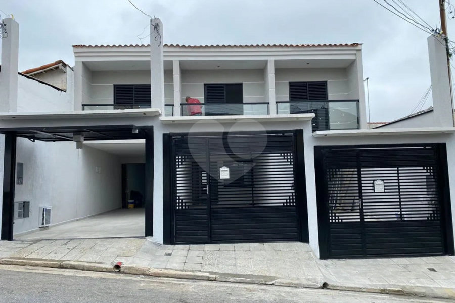 Sobrado à venda com 3 quartos, sendo 1 suíte, em Vila Guilherme, São Paulo, SP