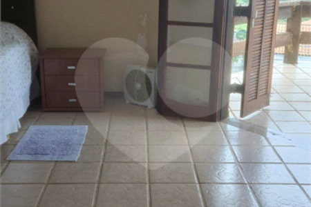 Chácara à venda com 4 quartos, sendo 3 suítes, em Campos de Atibaia, Atibaia, SP
