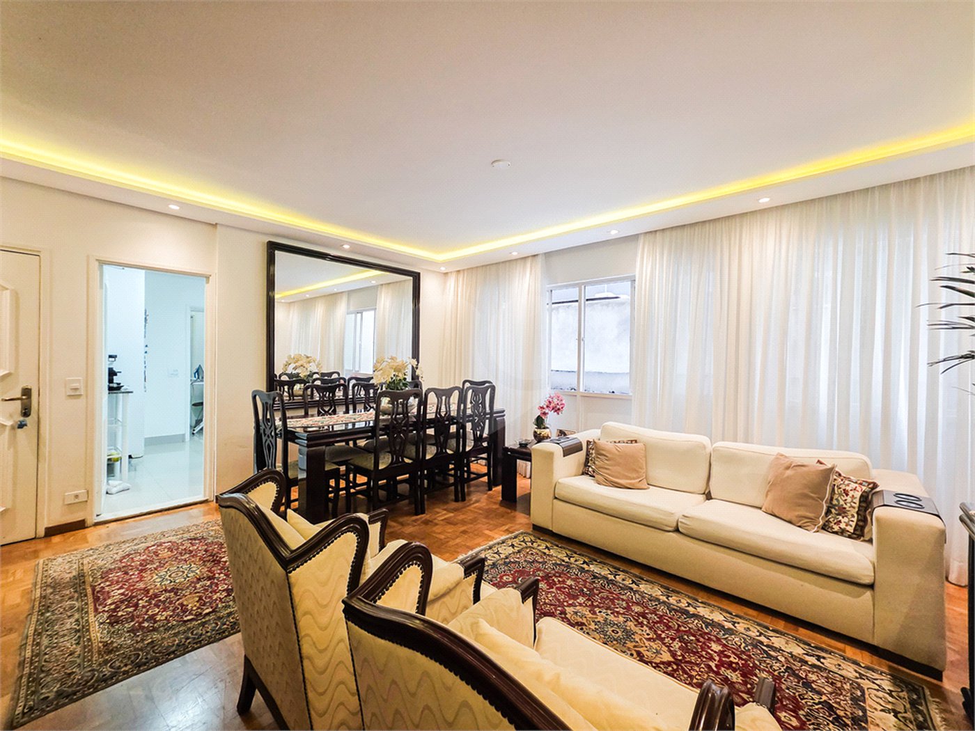 Apartamento à venda com 3 quartos, sendo 1 suíte, em Jardim Paulista, São Paulo, SP
