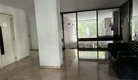 Apartamento à venda com 3 quartos, sendo 1 suíte,  em Cerqueira César, São Paulo, SP