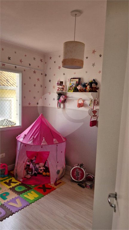 Casa à venda com 3 quartos, sendo 1 suíte,  no condomínio Moradas do Horto, São Paulo - SP