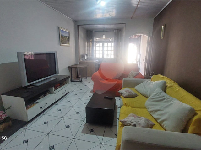 Casa à venda com 3 quartos, sendo 2 suítes,  em Moinho, Mairiporã, SP
