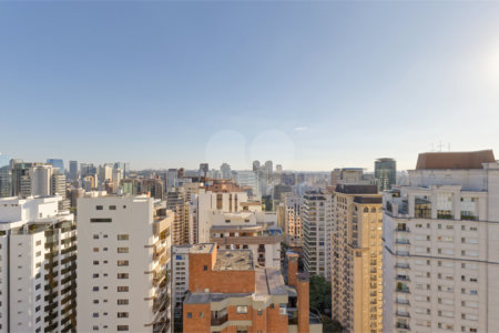 Cobertura à venda com 3 quartos, sendo 2 suítes, em Itaim Bibi, São Paulo, SP