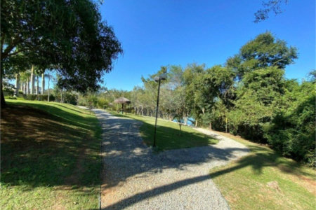 Casa à venda com 4 quartos, sendo 2 suítes, no condomínio Terras de Santa Adélia, Vargem Grande Paulista - SP