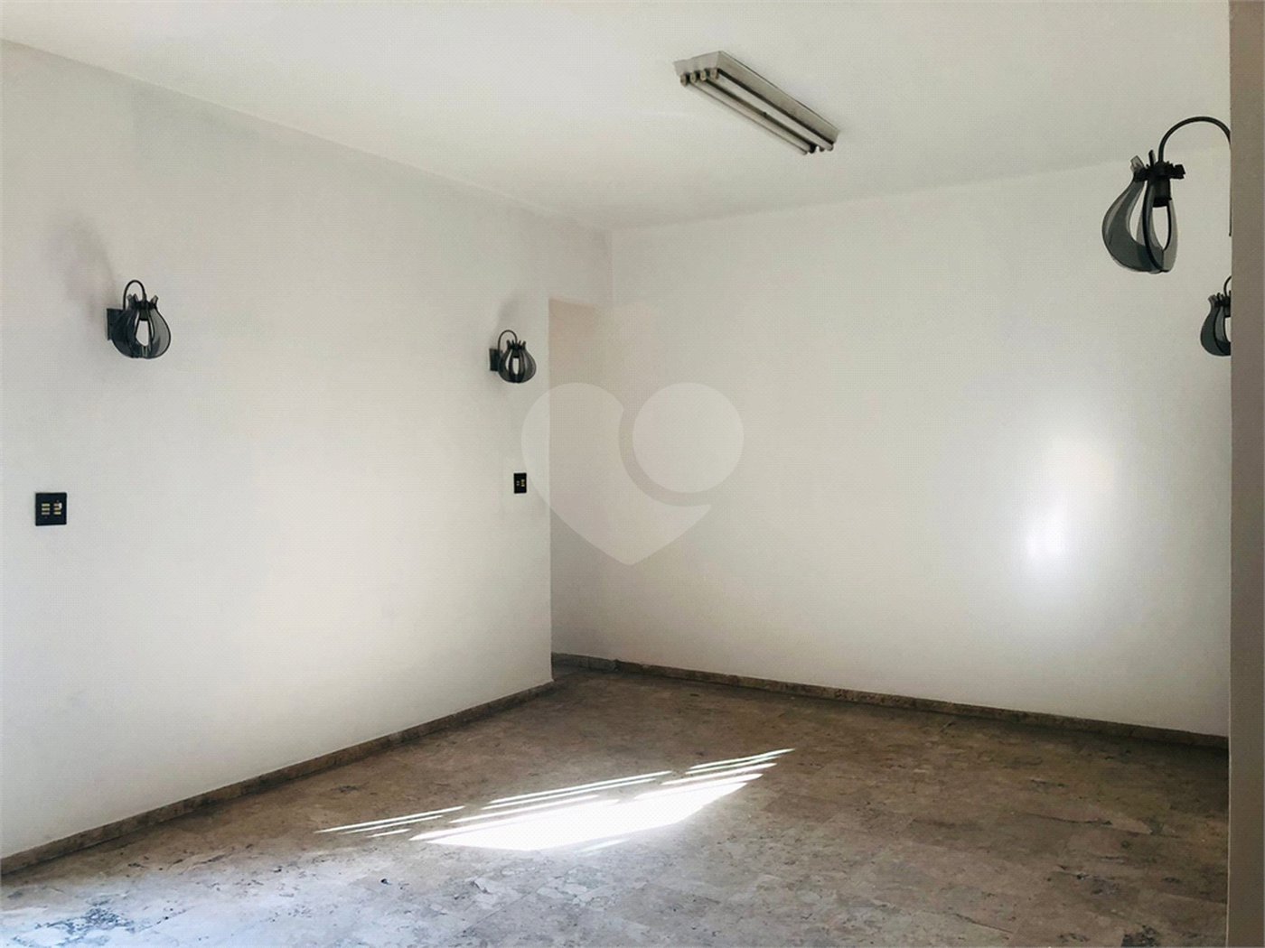 Casa à venda com 3 quartos, sendo 1 suíte,  no Centro, Mogi das Cruzes, SP