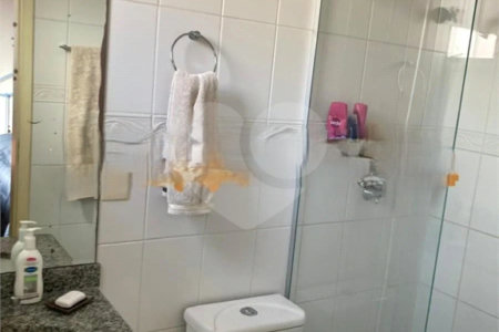 Casa à venda com 3 quartos, sendo 1 suíte, no condomínio Villa Sorrentina, São Paulo - SP