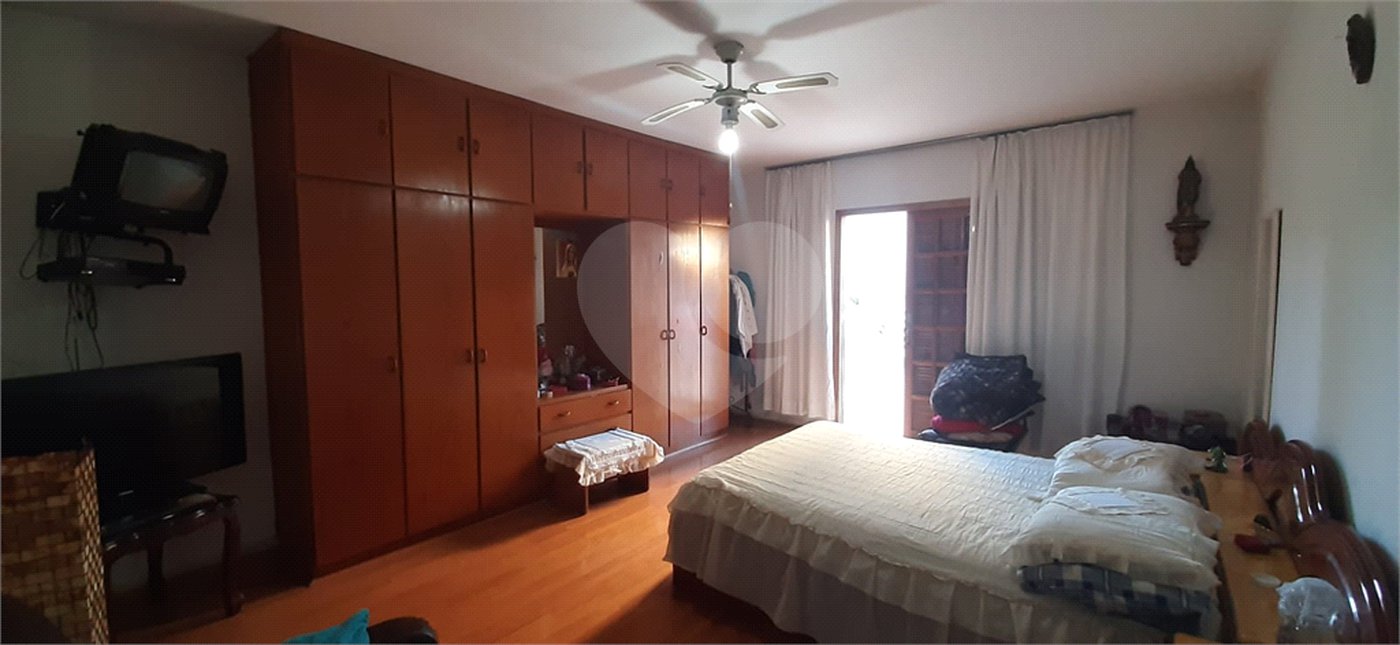 Sobrado à venda com 4 quartos em Santana, São Paulo, SP