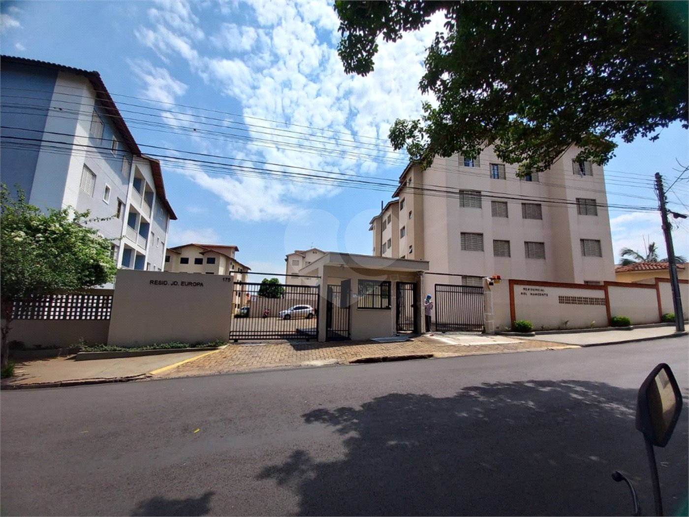 Apartamento no Condomínio Jardim Europa.