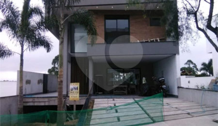 Casa à venda com 3 suítes no condomínio Mosaico da Serra, Mogi das Cruzes - SP