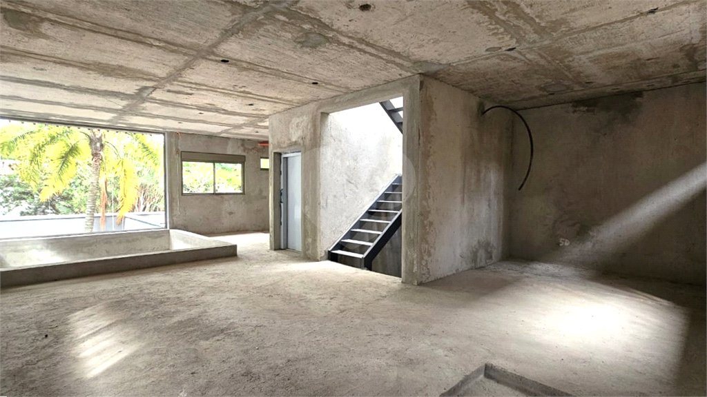 Casa à venda com 4 suítes no condomínio Plm 875, São Paulo - SP