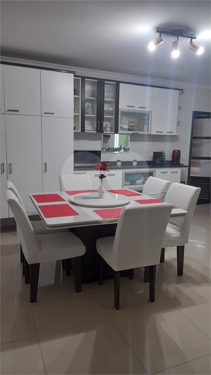 Sobrado à venda com 3 quartos, sendo 1 suíte, em Vila Curuçá, São Paulo, SP