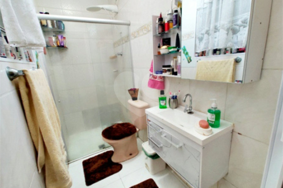 Sobrado à venda com 3 quartos, sendo 1 suíte, em Conjunto Residencial Vista Verde, São Paulo, SP