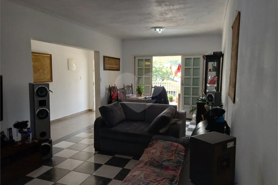 Sobrado à venda com 3 quartos, sendo 1 suíte, em Tremembé, São Paulo, SP