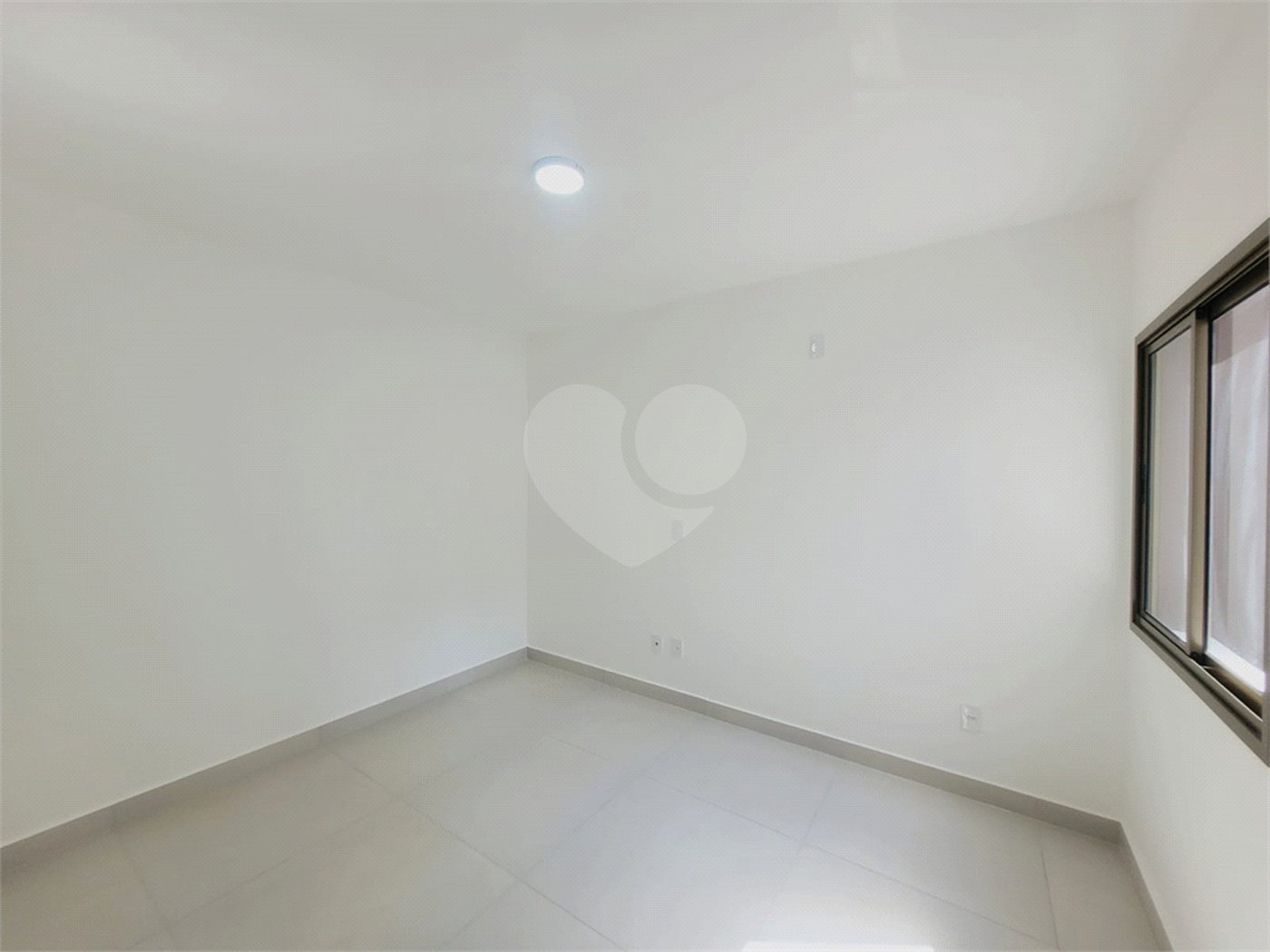 Apartamento para alugar com 2 quartos, sendo 1 suíte, em Jardim Santiago, Indaiatuba, SP