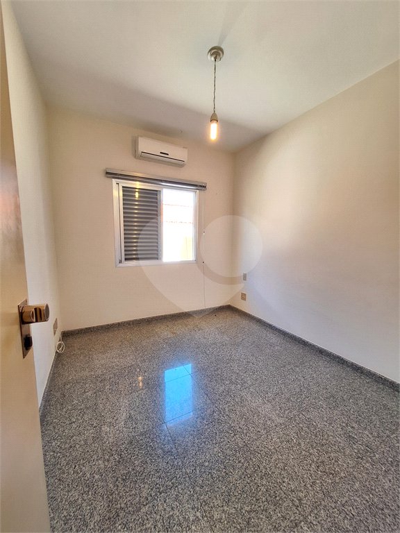 Casa à venda ou para alugar com 4 quartos, sendo 2 suítes,  em Santa Rosa, Vinhedo, SP
