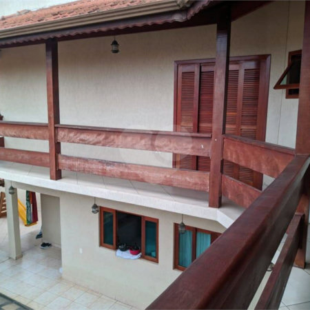 Sobrado à venda com 3 quartos, sendo 1 suíte,  em Jardim Vitória, Suzano, SP