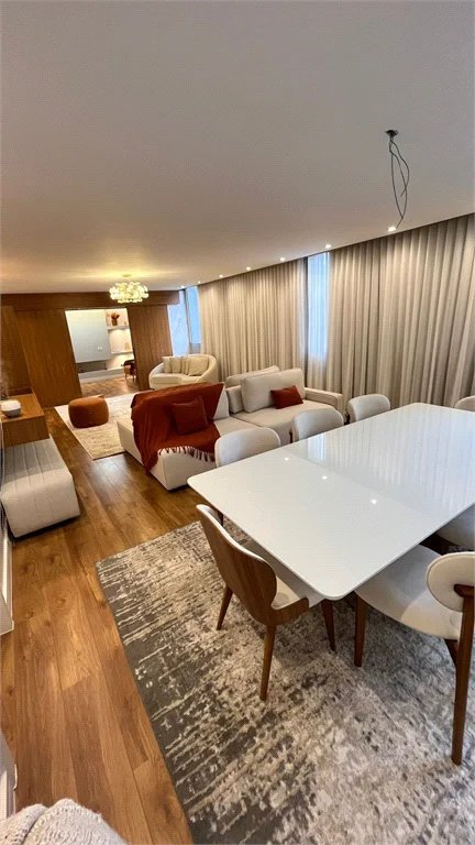 Apartamento à venda com 3 suítes em Vila Suzana, São Paulo, SP