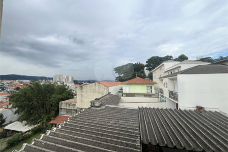 Casa à venda com 3 quartos, sendo 1 suíte,  no condomínio Capigaí, São Paulo - SP