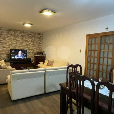 Sobrado à venda com 5 quartos, sendo 1 suíte, em Alto da Boa Vista, São Paulo, SP