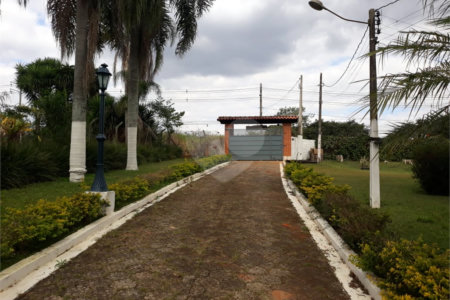 Chácara à venda com 4 quartos, sendo 2 suítes, em Jardim Conceição, São Roque, SP