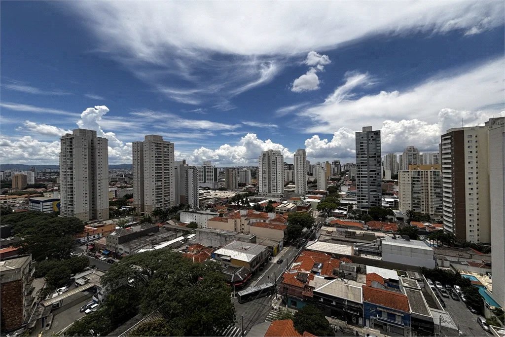 Apartamento à venda com 3 suítes em Vila Romana, São Paulo, SP
