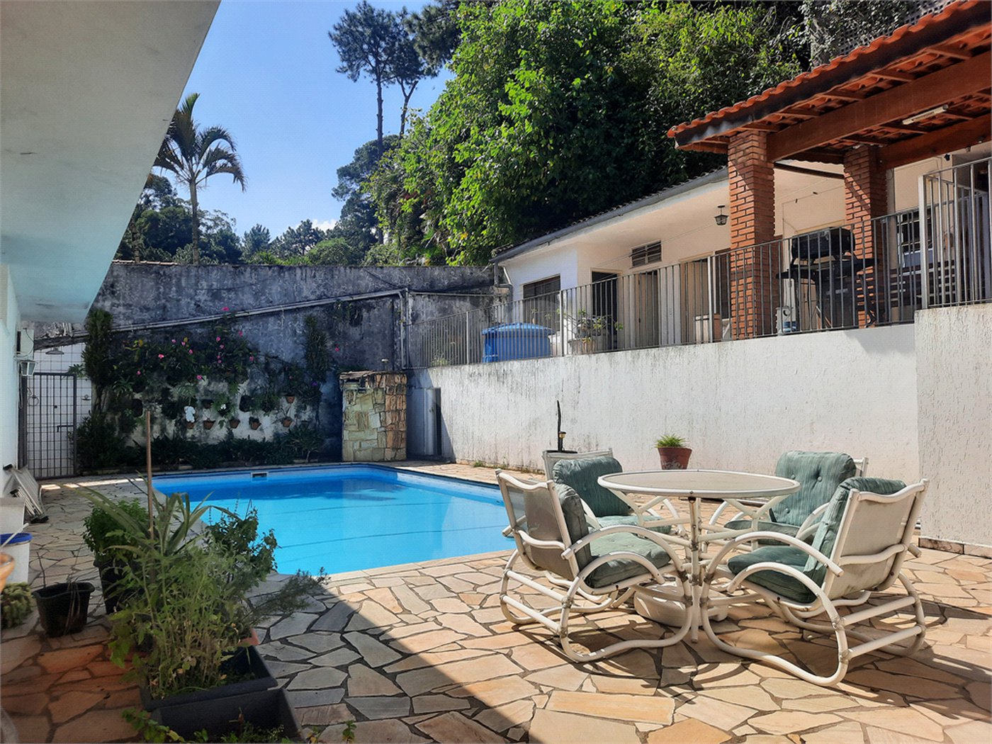 Casa à venda com 4 quartos, sendo 3 suítes,  em Jardim Marajoara, São Paulo, SP