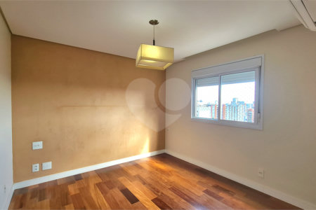 Apartamento à venda ou para alugar com 3 quartos, sendo 2 suítes, em Pinheiros, São Paulo, SP