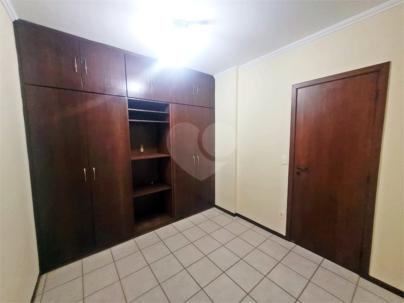 Apartamento à venda com 3 quartos, sendo 1 suíte,  em Santa Cruz do José Jacques, Ribeirão Preto, SP