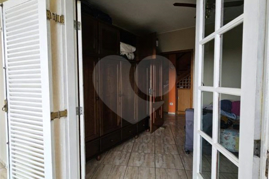 Casa à venda com 3 quartos, sendo 1 suíte, no condomínio Clube de Campo Fazenda Tabarã, Mairiporã - SP