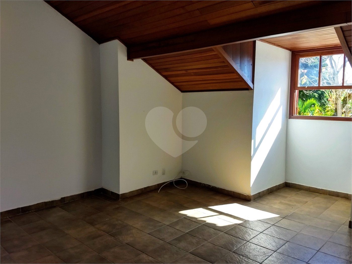 Sobrado à venda com 5 quartos, sendo 1 suíte, em Vila Esperia Ou Giglio, Atibaia, SP