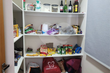 Casa à venda com 4 suítes no condomínio Shambala I, Atibaia - SP