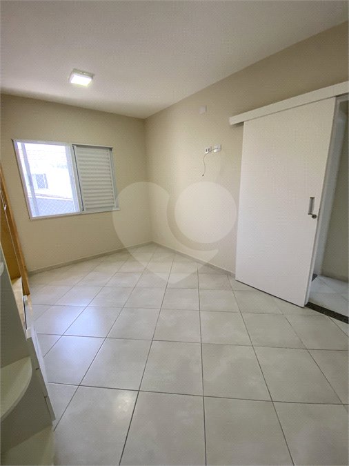 Casa à venda com 3 quartos, sendo 1 suíte, no condomínio Ana Carolina, São Paulo - SP