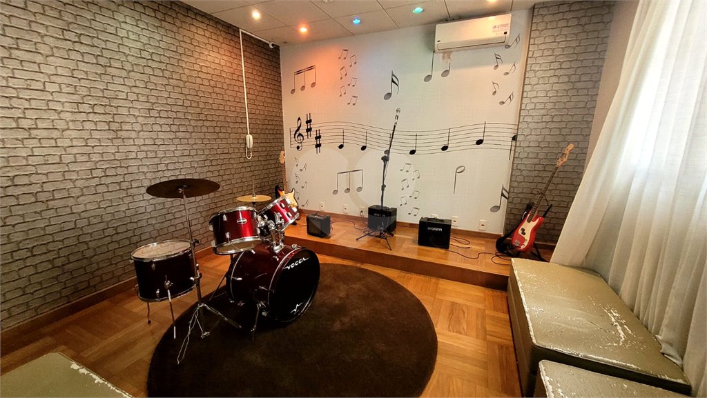 Apartamento à venda com 3 quartos, sendo 1 suíte, no Centro, Osasco, SP