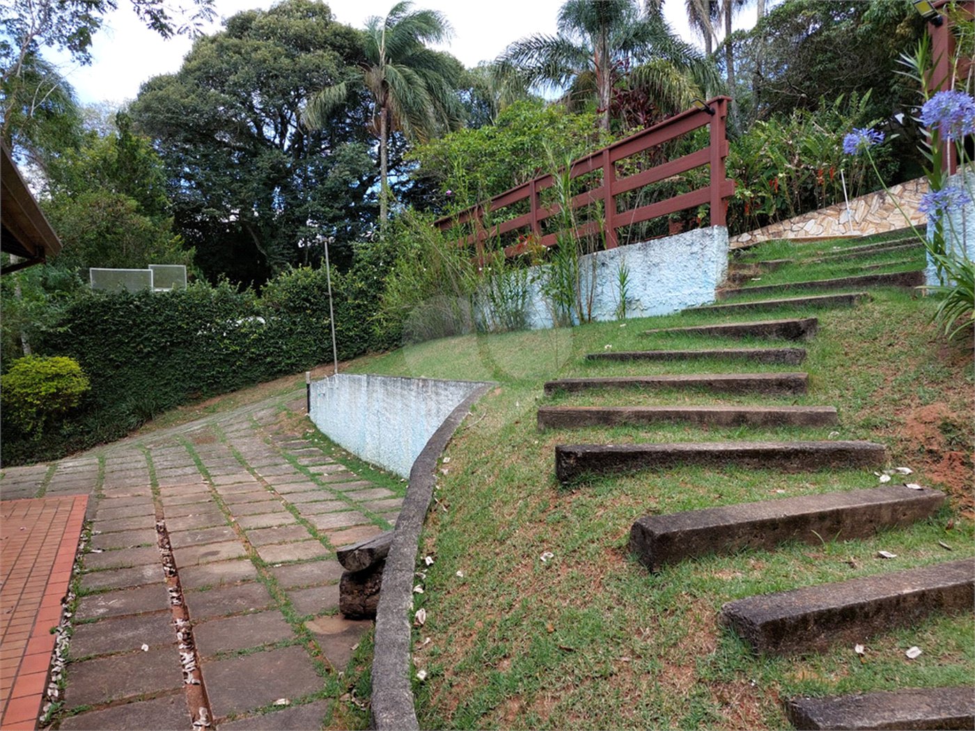 Casa à venda com 3 suítes em Roseira, Mairiporã, SP