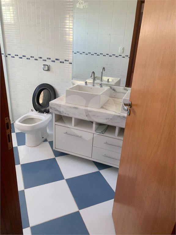 Casa à venda ou para alugar com 4 quartos, sendo 2 suítes, no condomínio Tereza Cristina, Jundiaí - SP