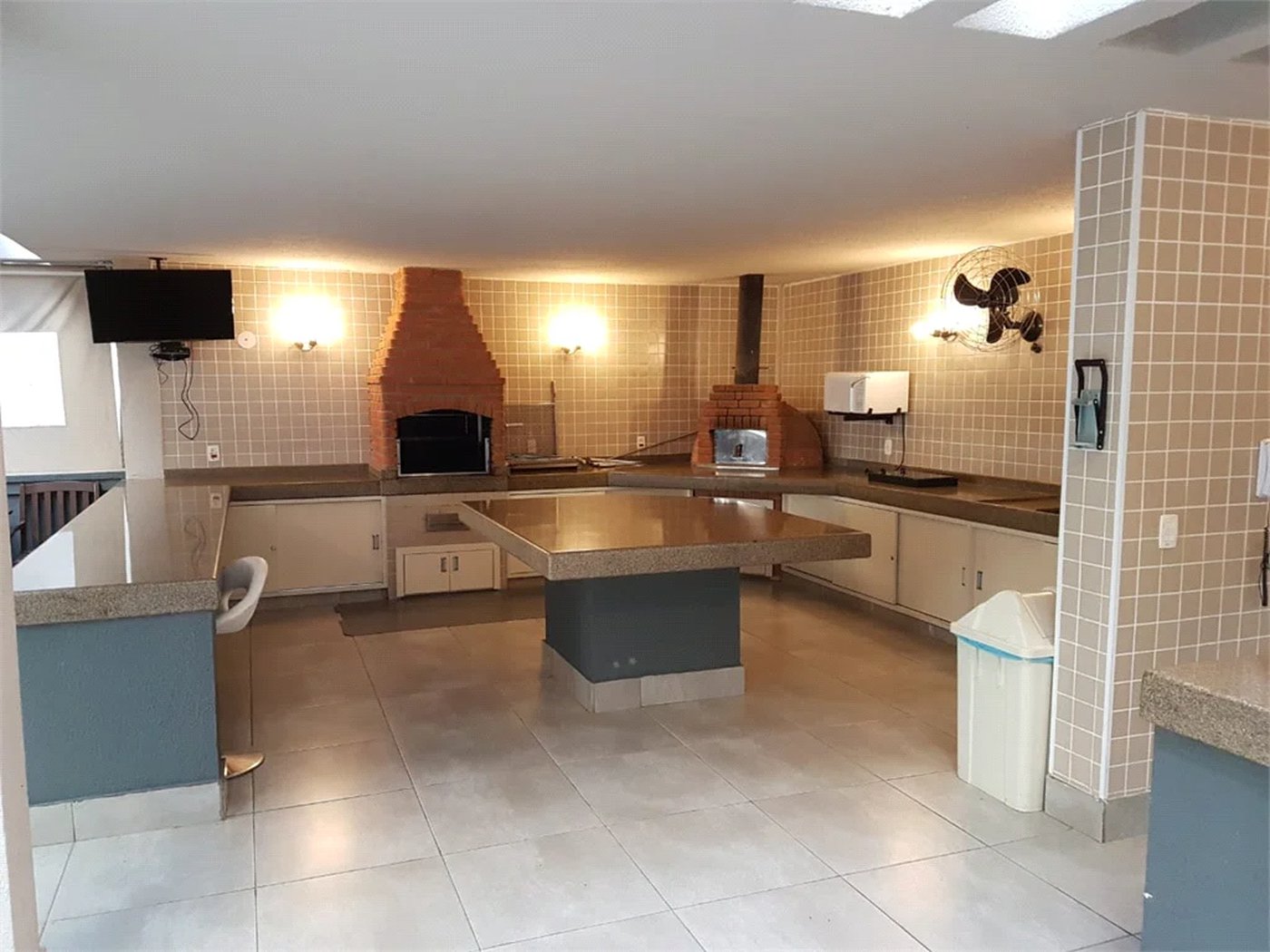 Apartamento à venda com 3 suítes em Jardim Londrina, São Paulo, SP