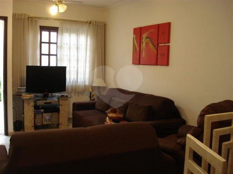 Casa à venda com 3 quartos, sendo 2 suítes, no condomínio Cachoeira do Arari, São Paulo - SP