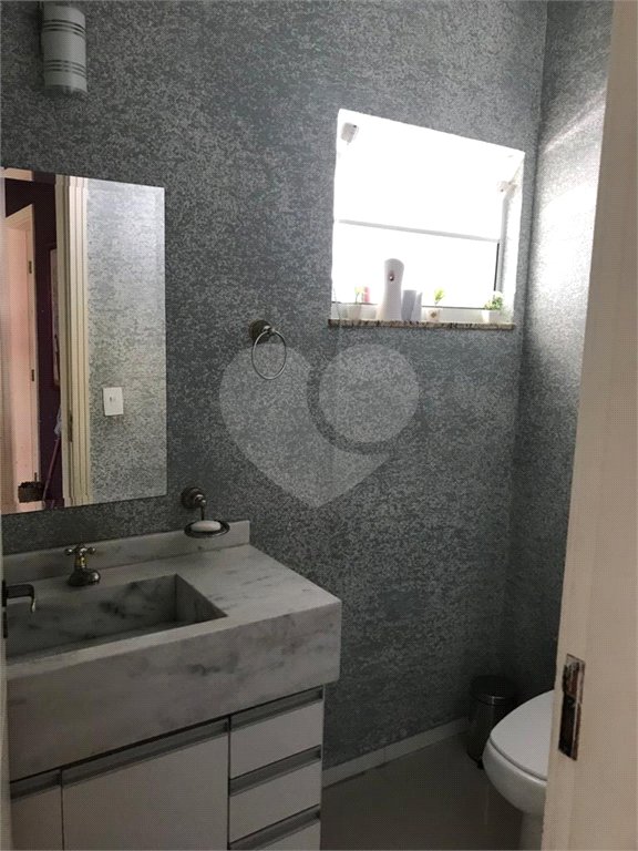 Casa à venda com 4 quartos, sendo 3 suítes, no condomínio Serra da Estrela, Atibaia - SP