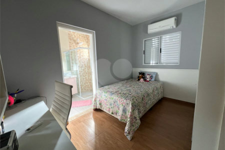 Casa à venda com 3 quartos, sendo 2 suítes,  no condomínio Villa Bella, Sorocaba - SP