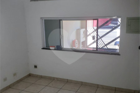 Sobrado à venda com 3 quartos em Parque Suzano, Suzano, SP