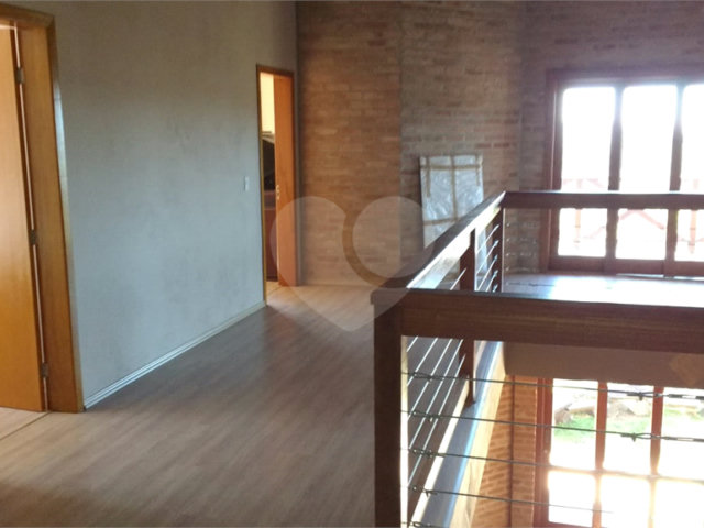Casa à venda com 4 suítes no condomínio Parque Petrópolis 4 Secção, Mairiporã - SP