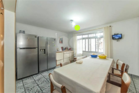 Casa à venda com 5 quartos, sendo 3 suítes, em Vila Santo Estéfano, São Paulo, SP