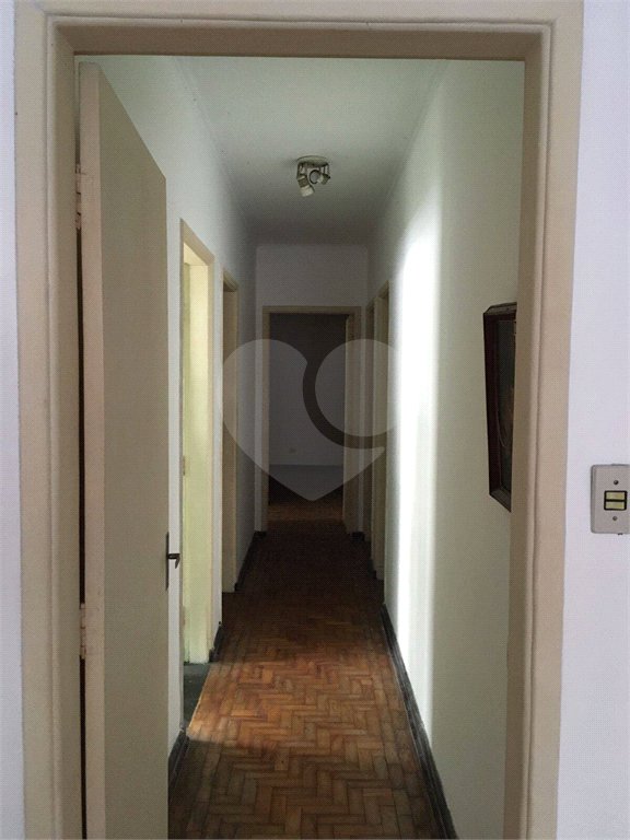 Casa à venda com 3 quartos, sendo 1 suíte, em Parque Bristol, São Paulo, SP