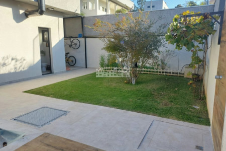 Casa à venda com 4 quartos, sendo 2 suítes,  no condomínio Figueira Garden, Atibaia - SP