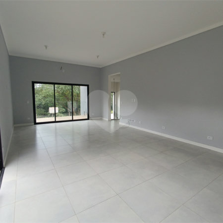 Casa à venda com 3 suítes no condomínio Altos de São Roque, São Roque - SP