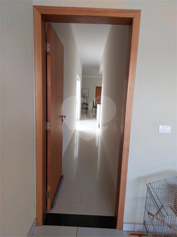 Casa à venda com 4 quartos, sendo 2 suítes, no condomínio Lagos D Icaraí, Salto - SP
