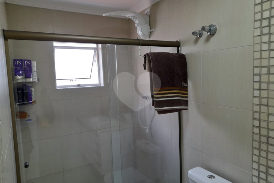Sobrado à venda com 4 quartos, sendo 1 suíte, em Chora Menino, São Paulo, SP